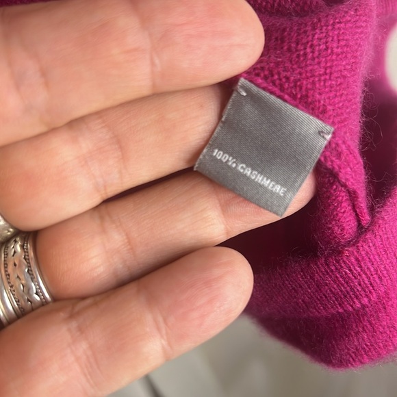 Neiman Marcus Cashmere Sweater - Picture 3 of 4